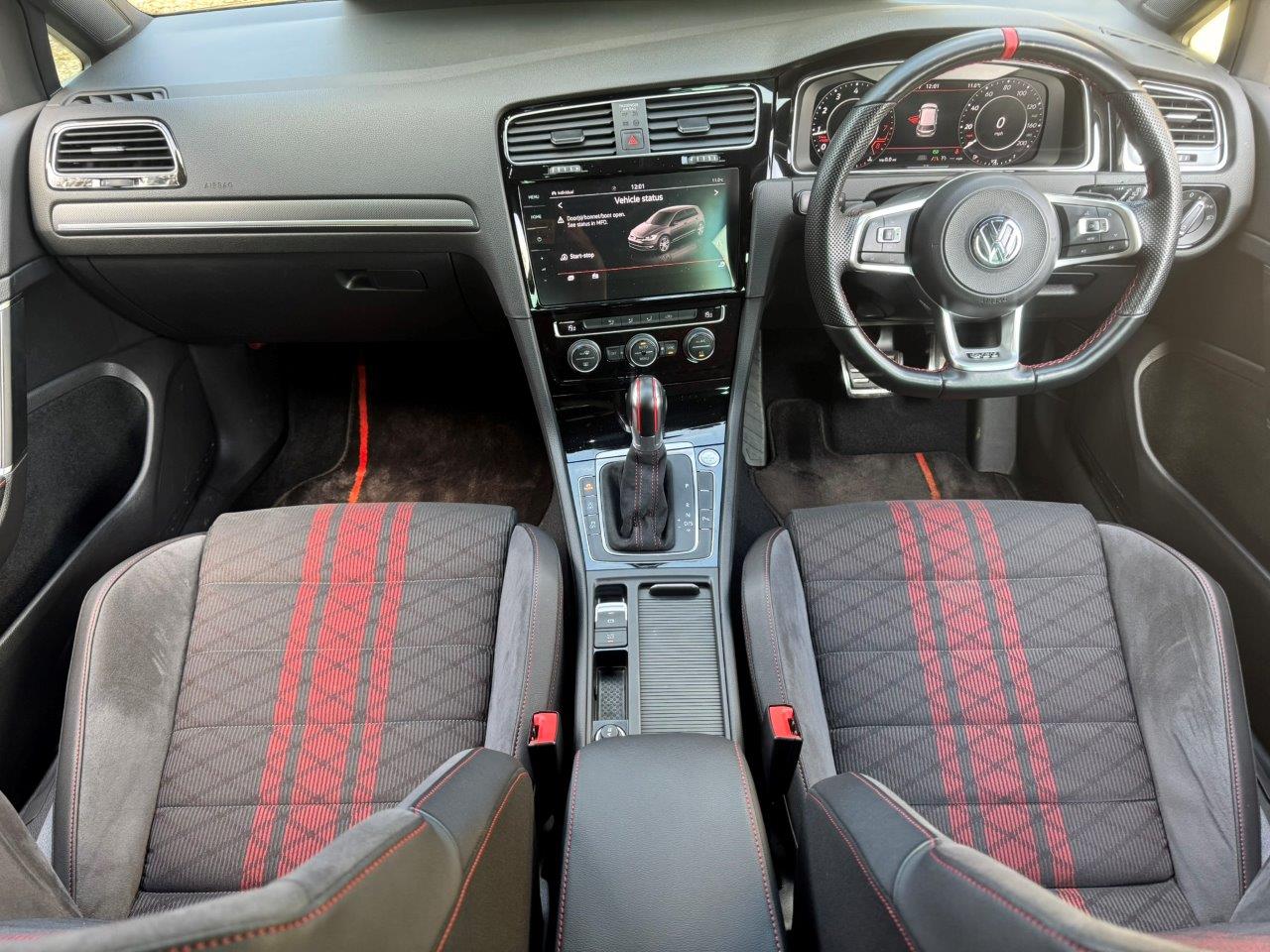 _YE69ZKV 2236 (9).jpg